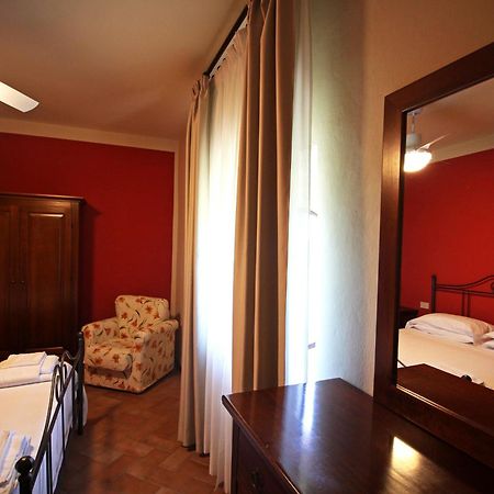 Agriturismo Casale Dello Sparviero 카스텔리나인키안티 외부 사진