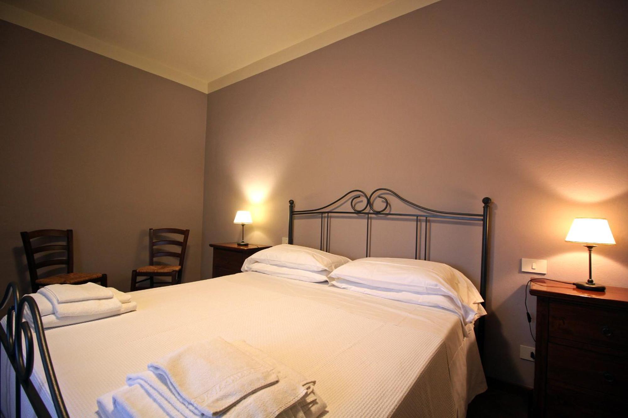 Agriturismo Casale Dello Sparviero 카스텔리나인키안티 외부 사진